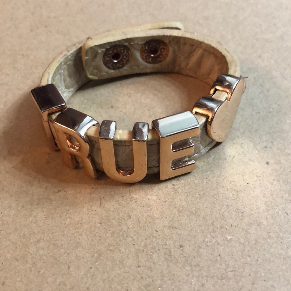 BCBG TRUE ❤️ bracelet